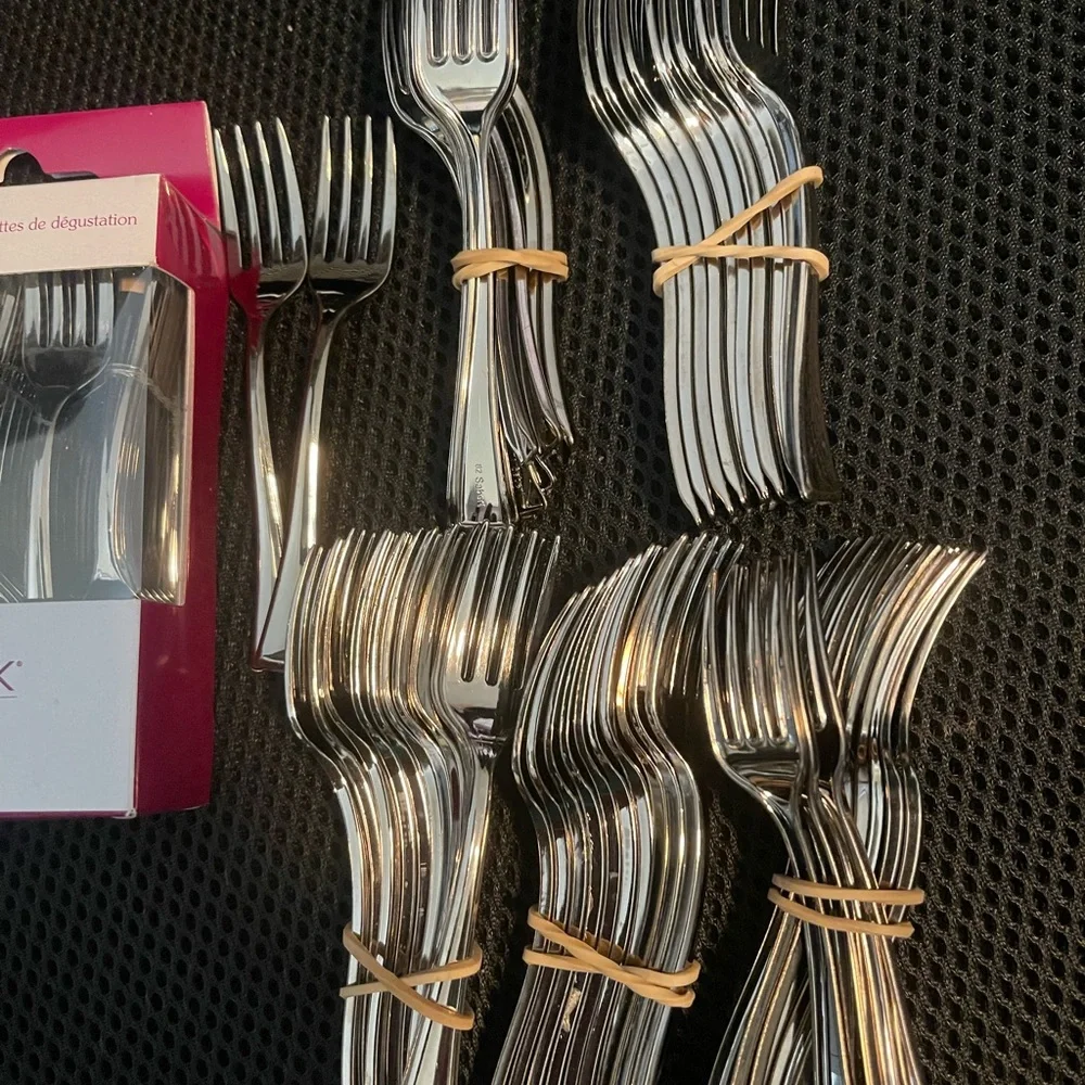 NEW 1 Sealed Box Mozaik 48 Ct + 52 Open Appetizer / Tasting Forks Plastic Silver